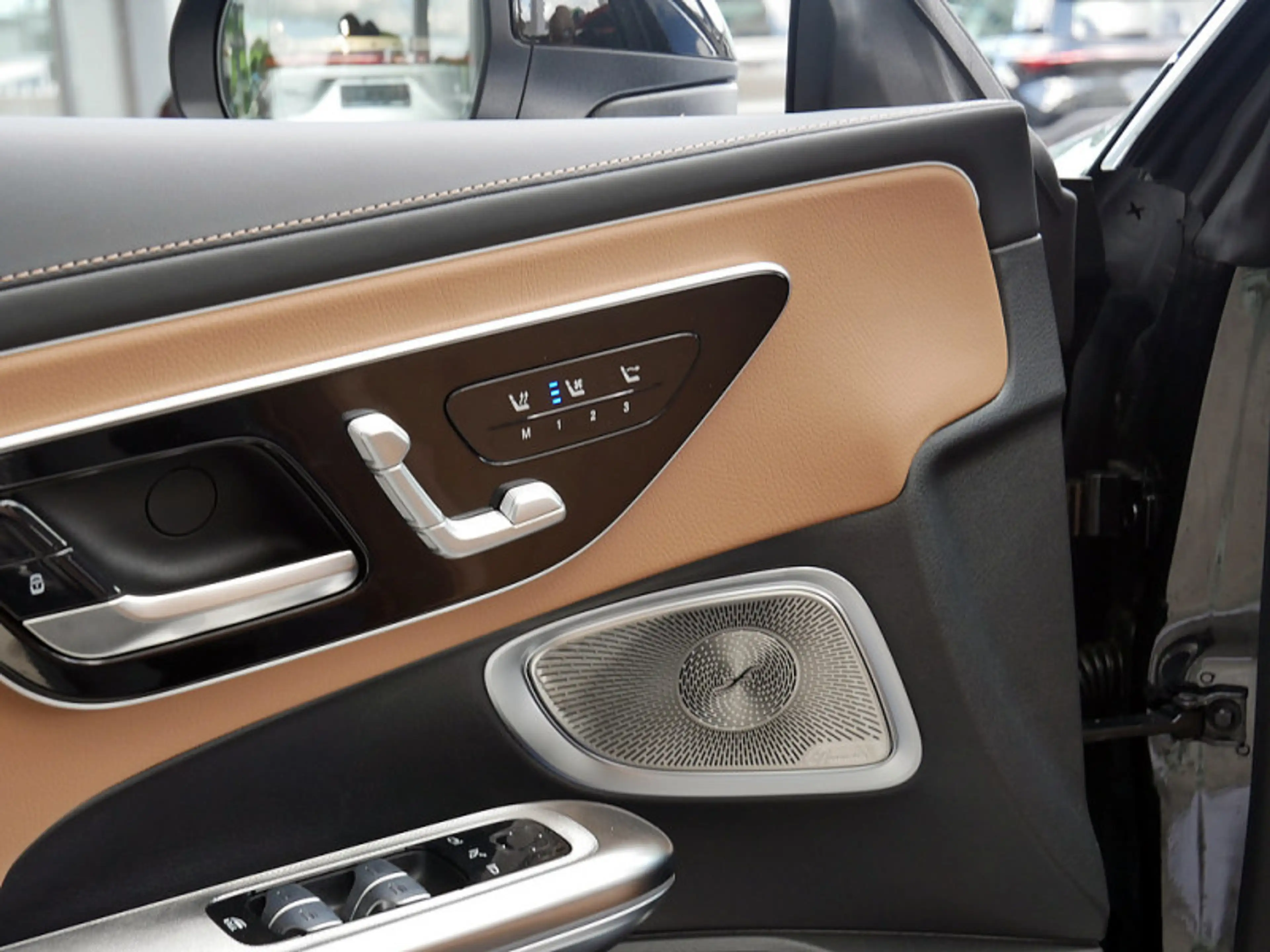 Mercedes-Benz CLE 200 Cabriolet AMG BURM MEMO 360 DISTR KAMERA — photo 15