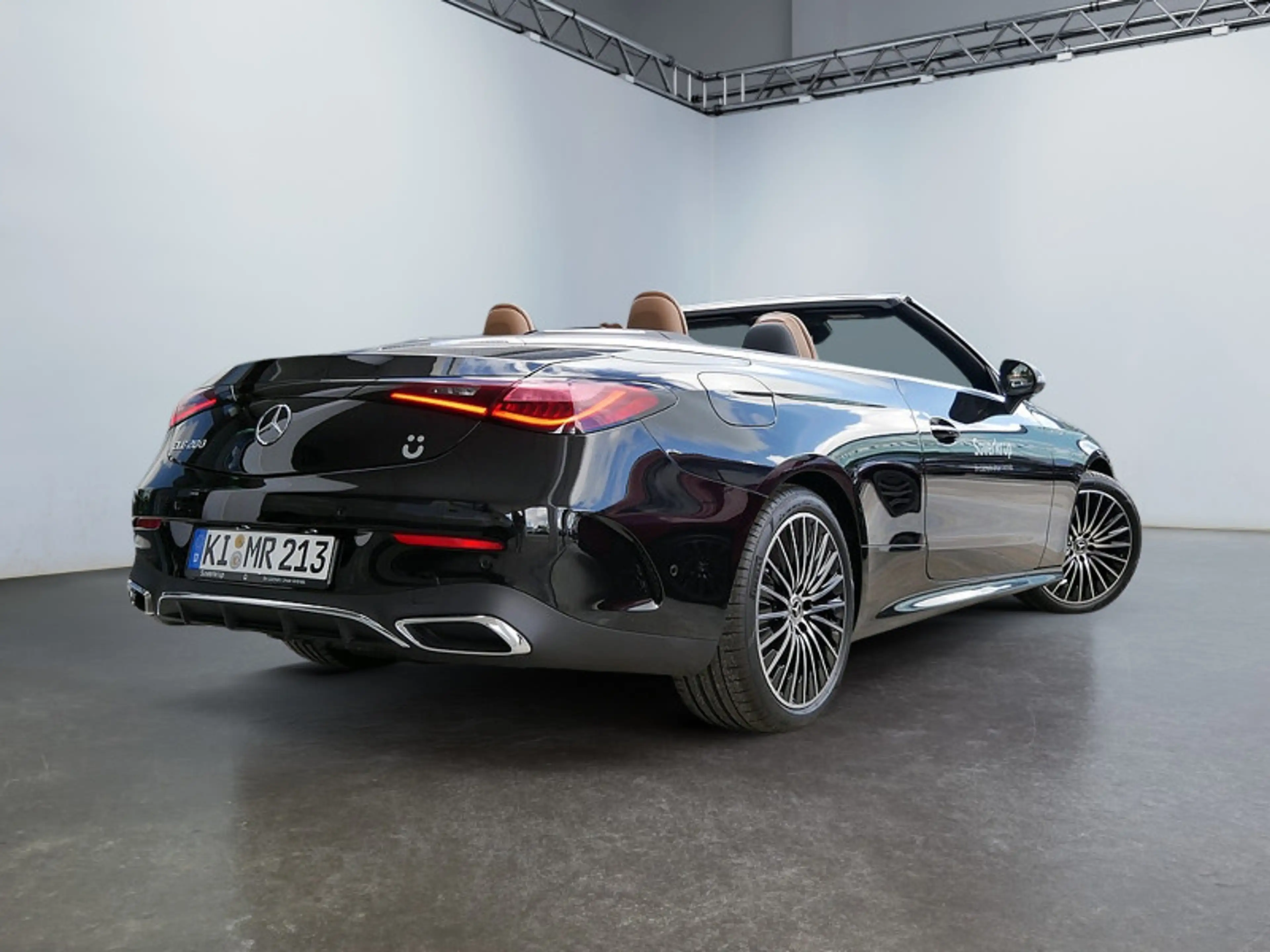 Mercedes-Benz CLE 200 Cabriolet AMG BURM MEMO 360 DISTR KAMERA — photo 4