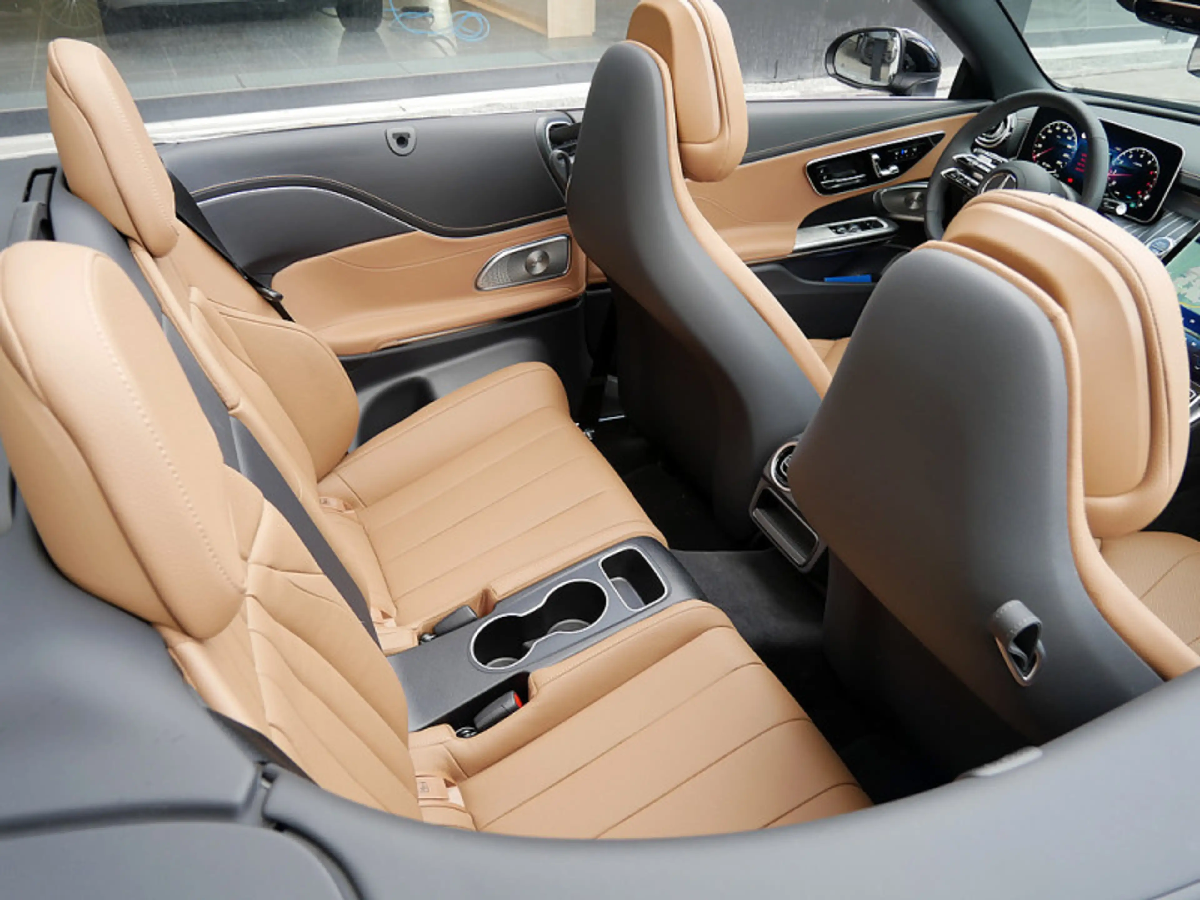 Mercedes-Benz CLE 200 Cabriolet AMG BURM MEMO 360 DISTR KAMERA — photo 9