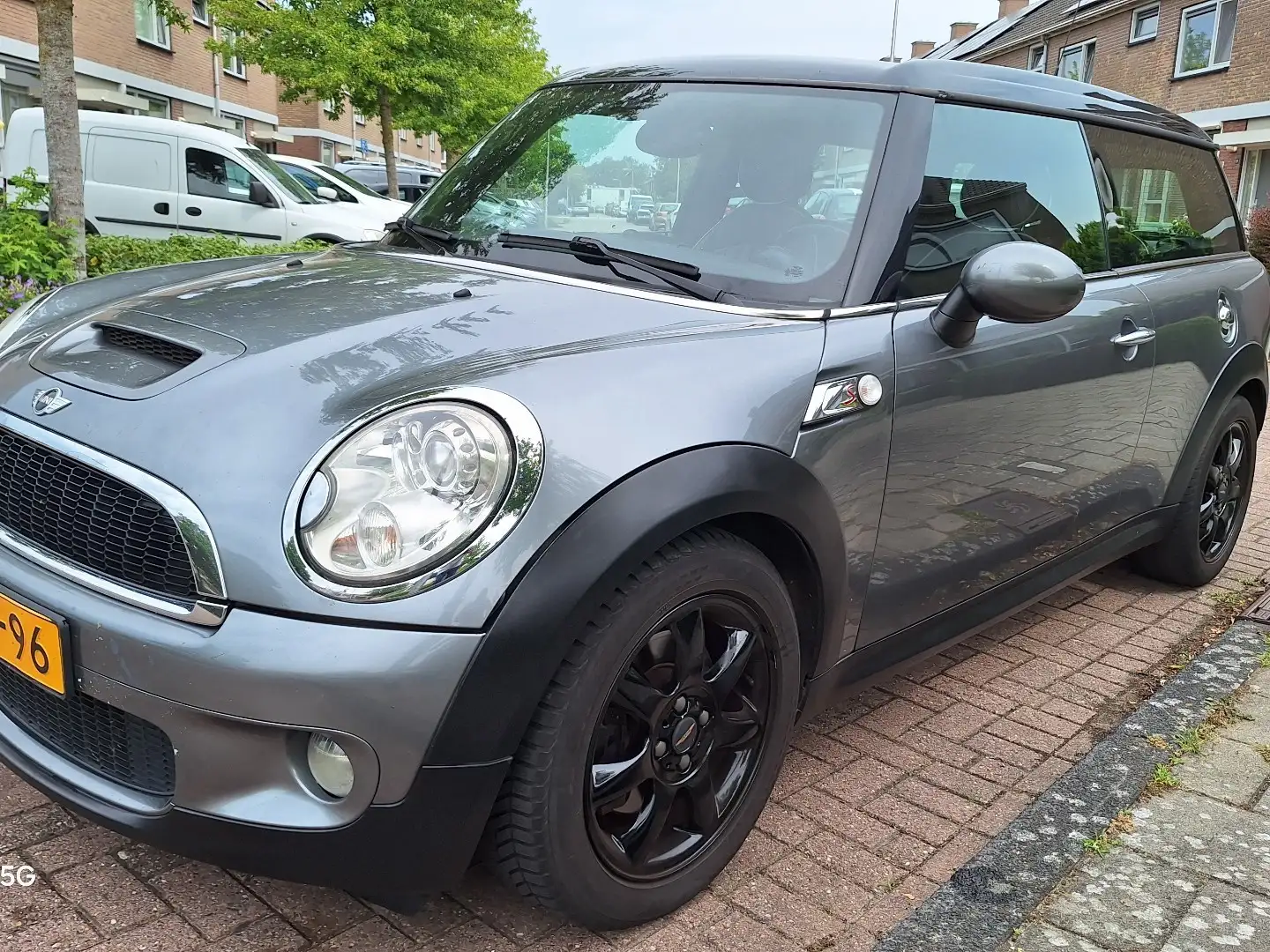 MINI Cooper 1.6 Cooper S Clubman Grijs - 1