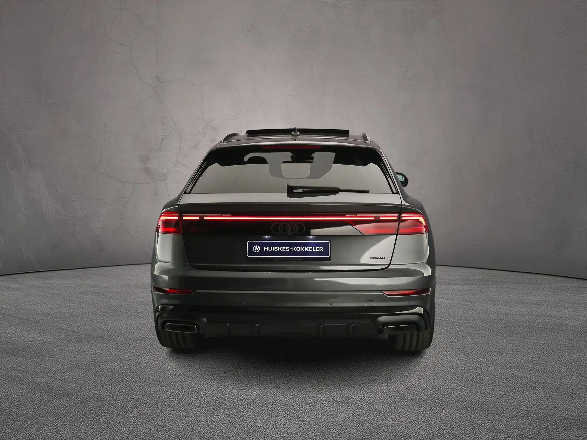 아우디 Audi Q8 TFSI 2026 회색 사진 4