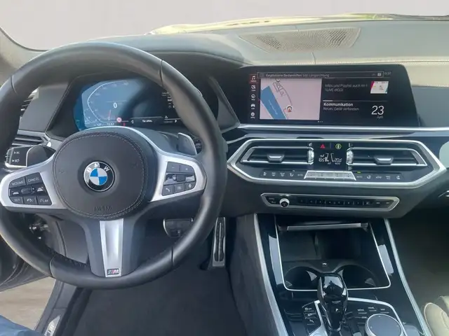BMW X5 view 12