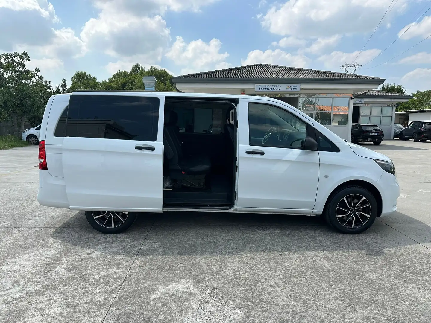 Mercedes-Benz Vito 2.2 119 CDI 4x4 Tourer Long Automatico Bianco - 2