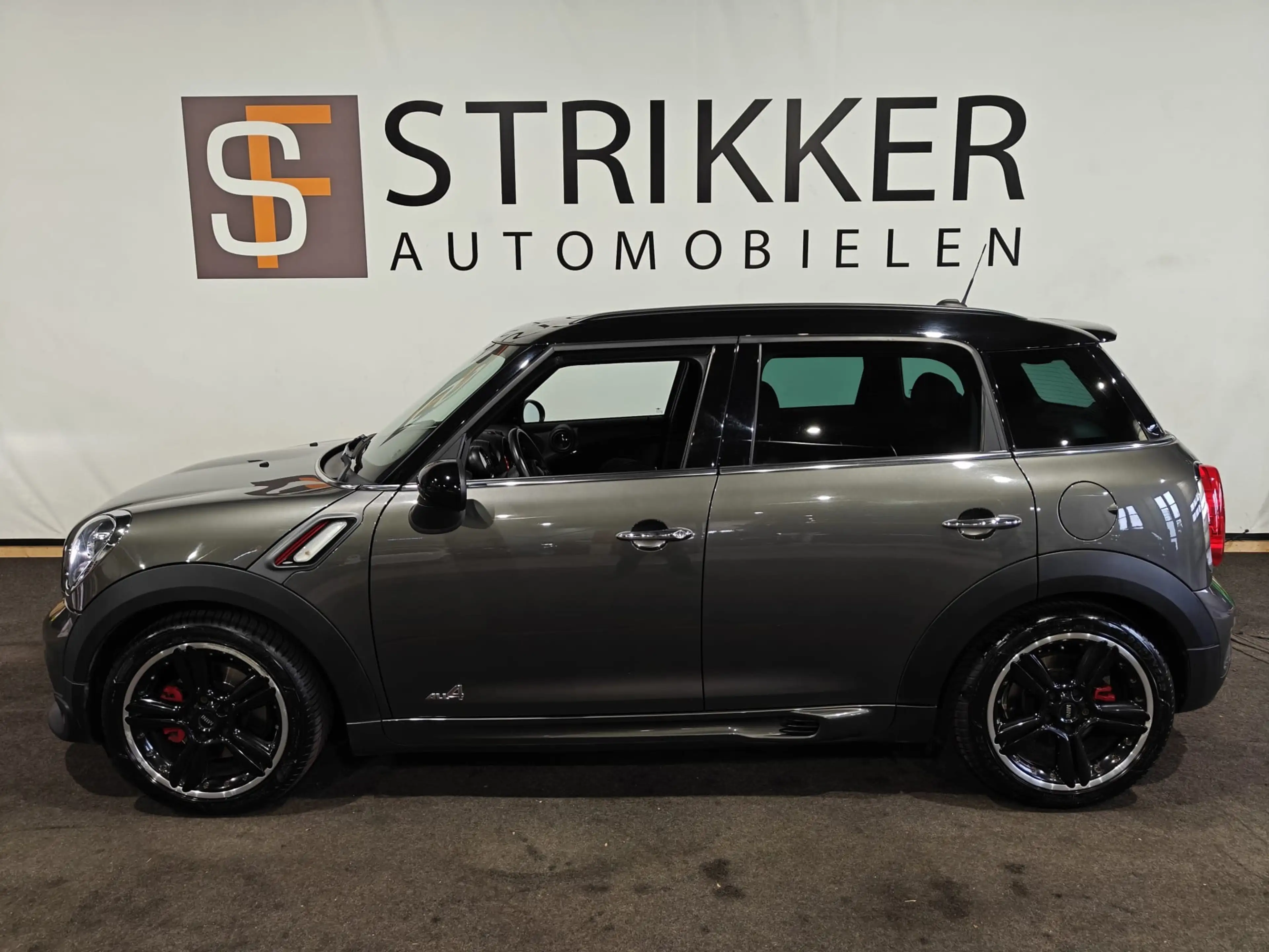 MINI John Cooper Works Countryman Mini 1.6 ALL4 — photo 2