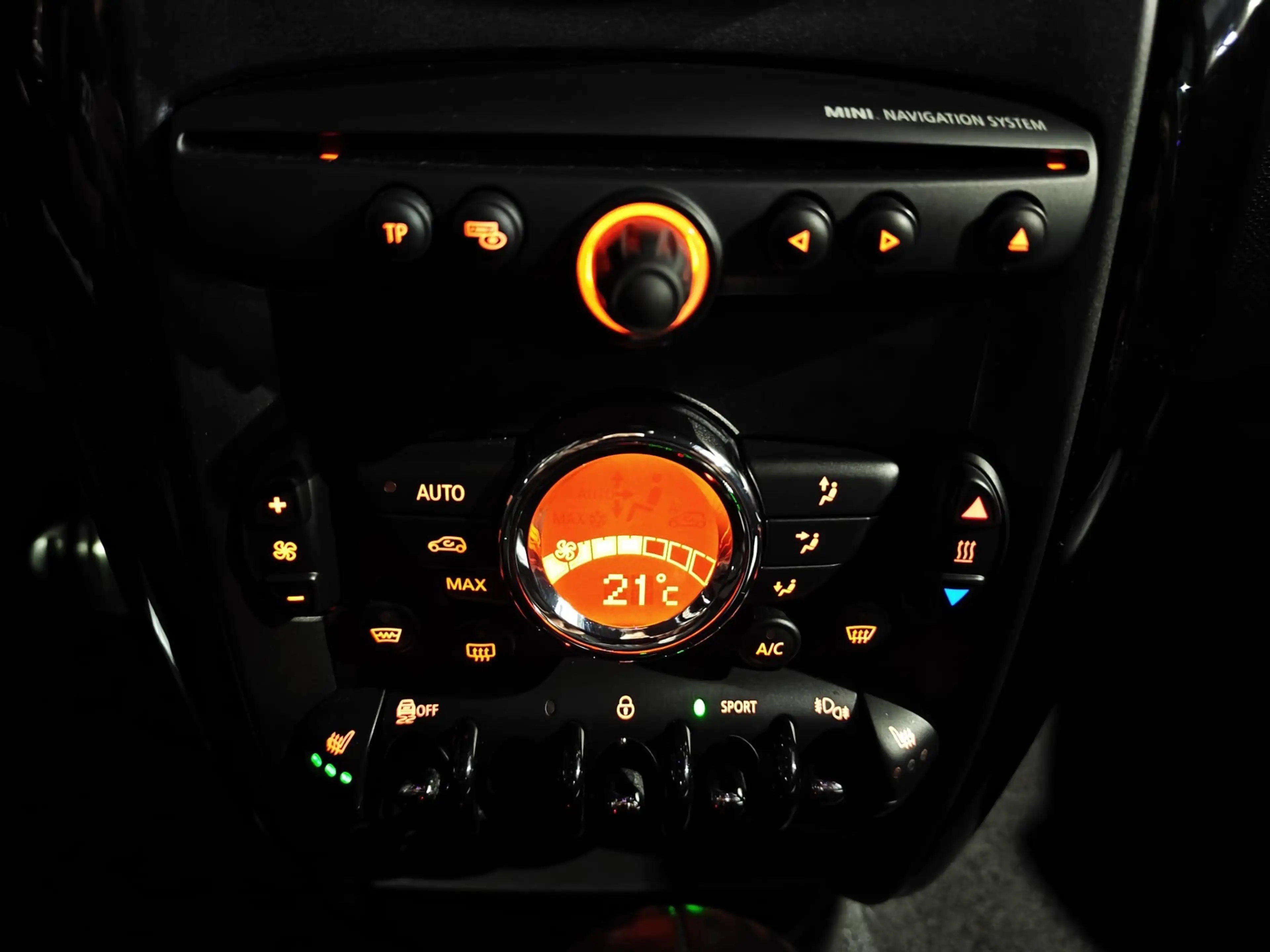 MINI John Cooper Works Countryman Mini 1.6 ALL4 — photo 14