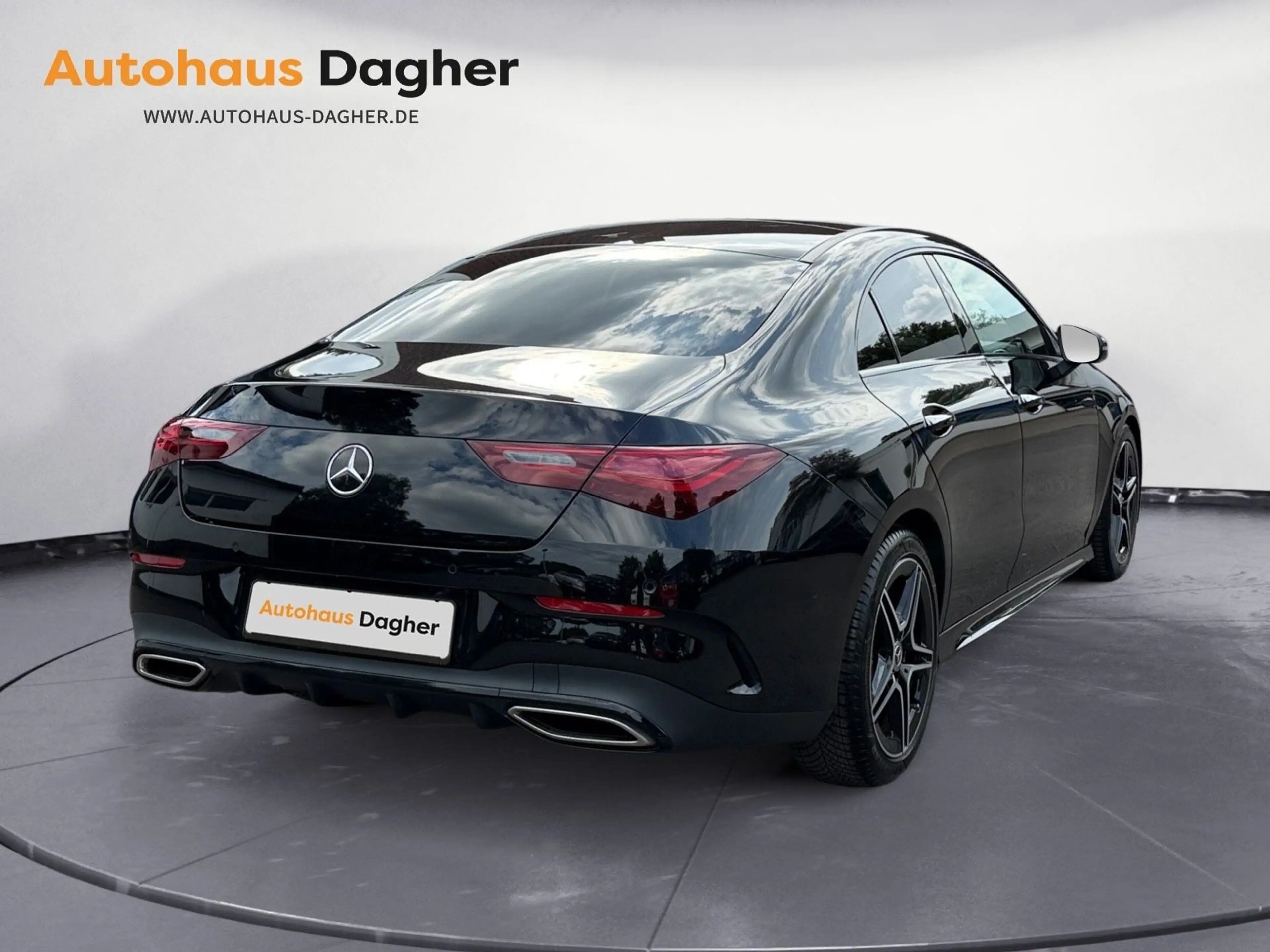 Mercedes-Benz CLA 180 AMG Line Edition Panorama-Schiebe Kamera — photo 5