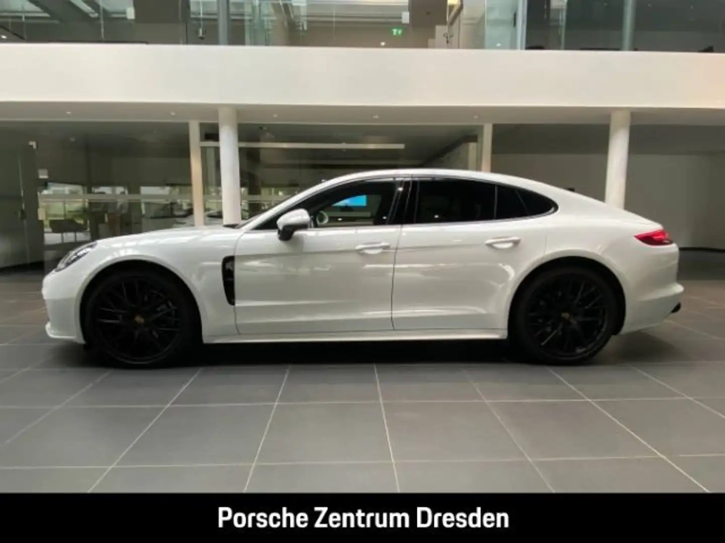 Porsche Panamera 4 Edition 10 Jahre*SportDes.*Anhängerk. Weiß - 2