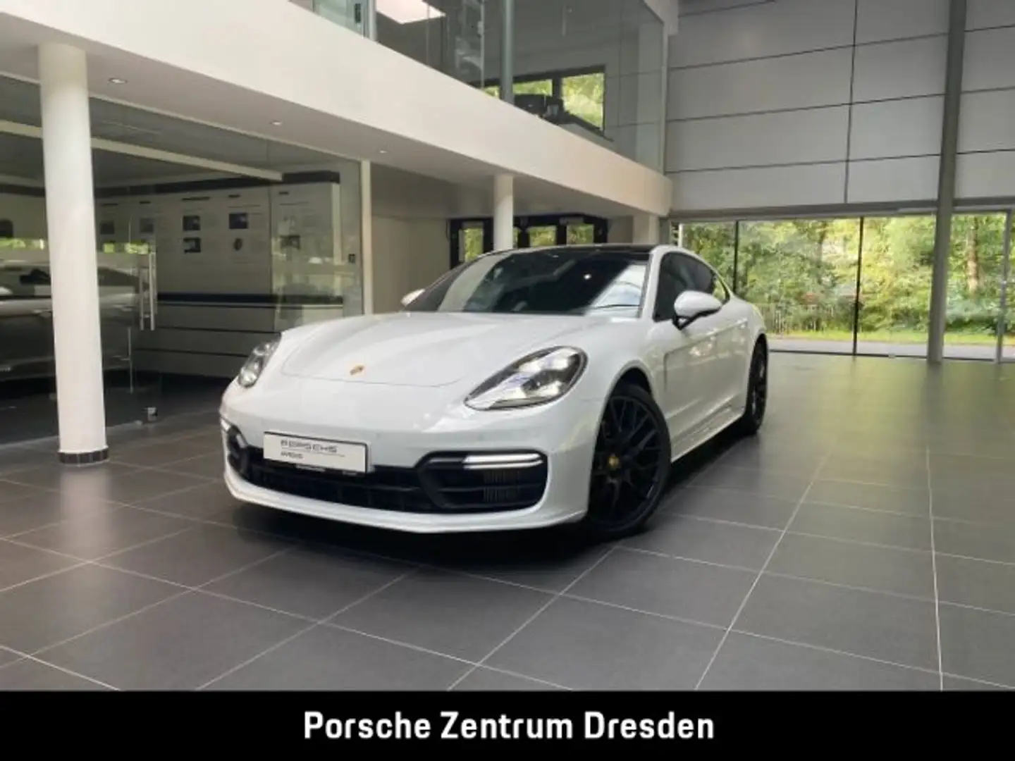 Porsche Panamera 4 Edition 10 Jahre*SportDes.*Anhängerk. Weiß - 1