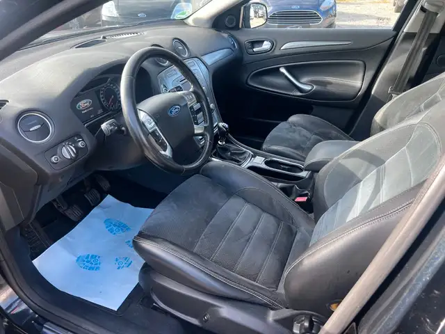 Ford Mondeo view 8