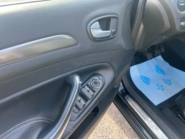Ford Mondeo view 13