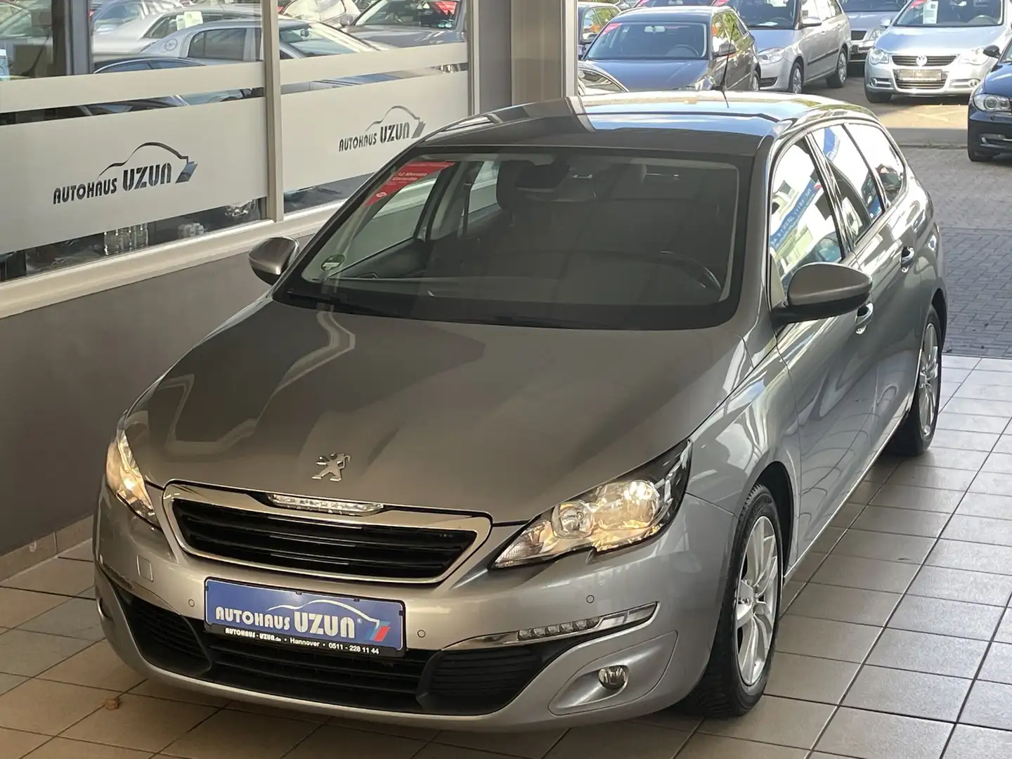 Peugeot 308 SW Active Navi Klima Tempomat Allwetterreife Grau - 1