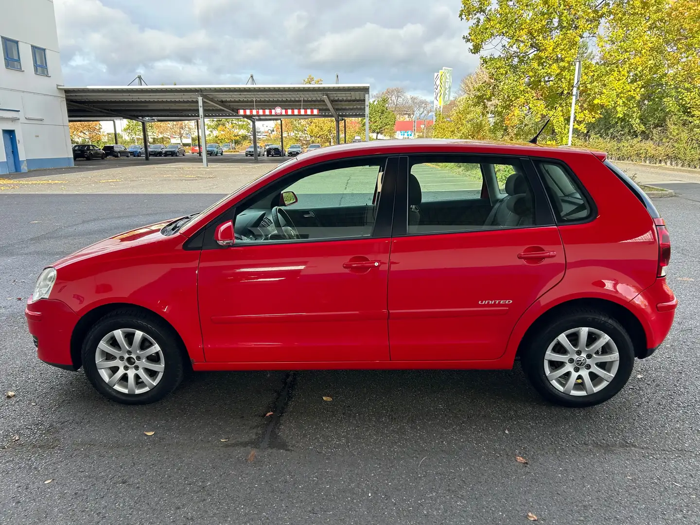 Volkswagen Polo United 5-TÜRIG KLIMA* 8-FACH BEREIFT Rouge - 2