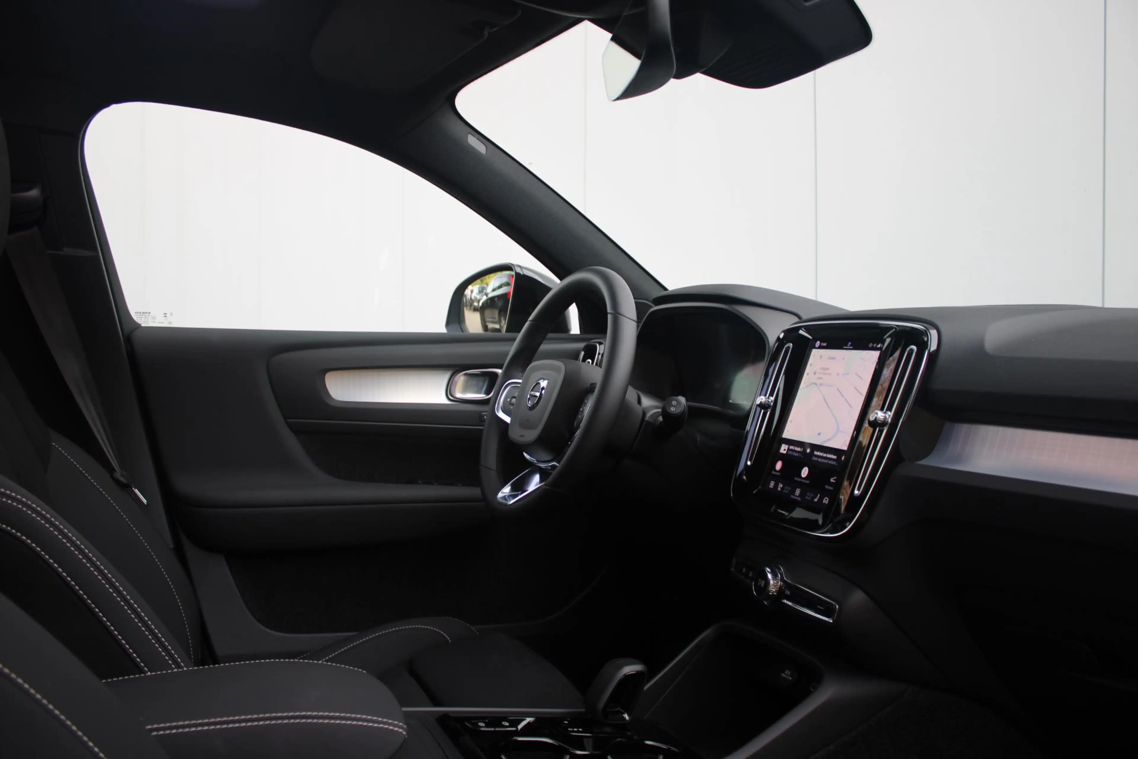 Volvo XC40 B4 Plus Black Edition | Panoramadak | Trekhaak | V — photo 4