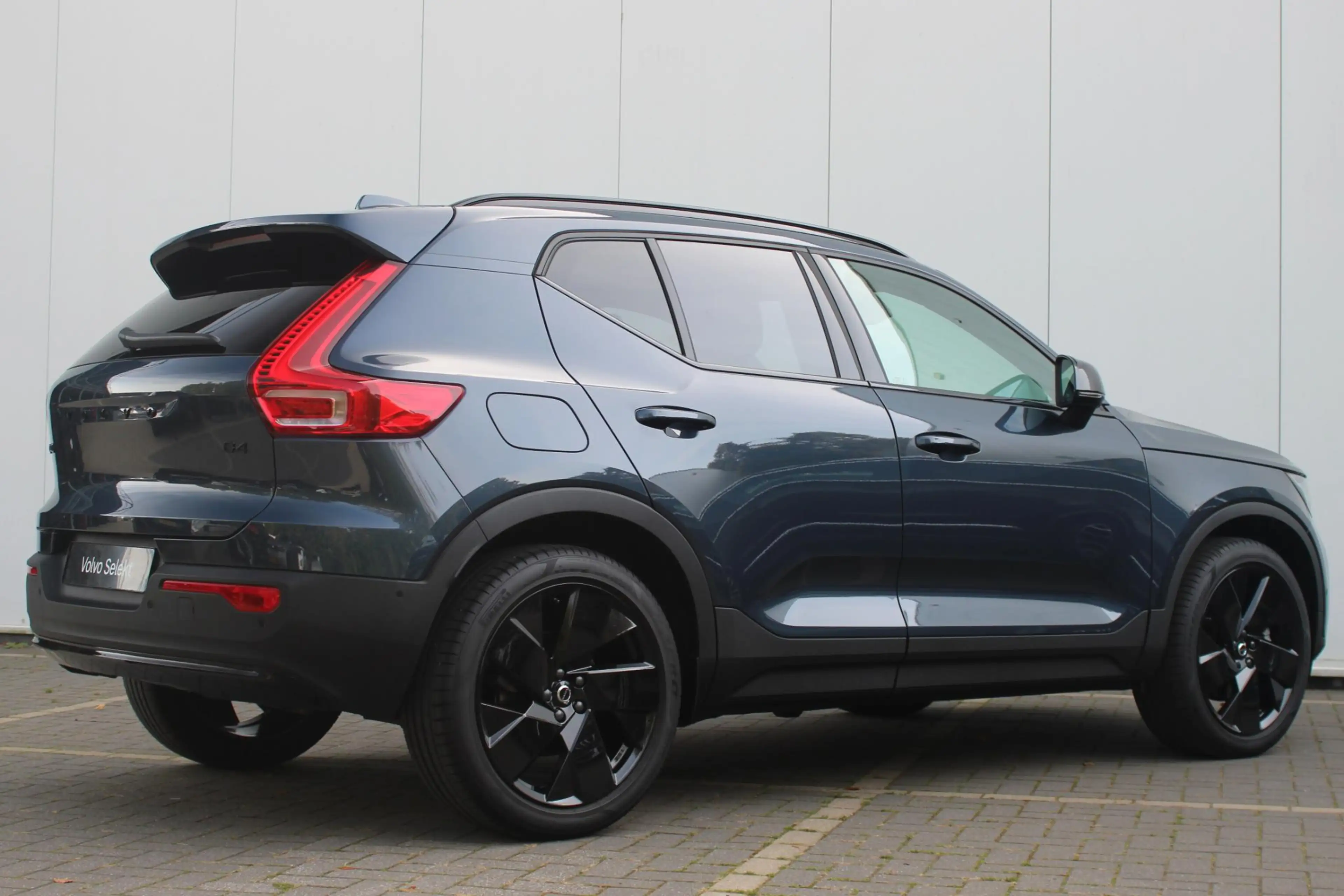 Volvo XC40 B4 Plus Black Edition | Panoramadak | Trekhaak | V — photo 2
