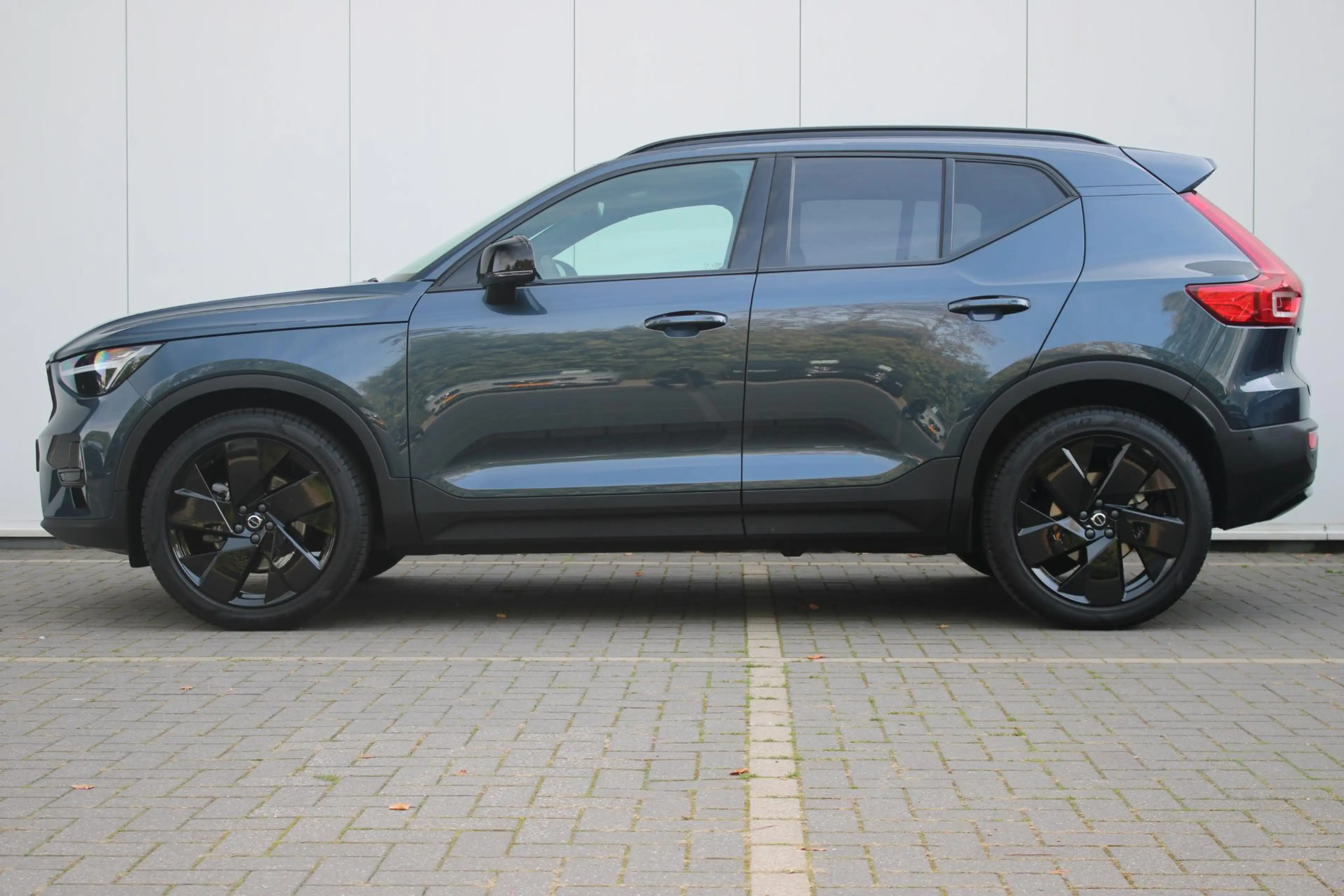 Volvo XC40 B4 Plus Black Edition | Panoramadak | Trekhaak | V — photo 7
