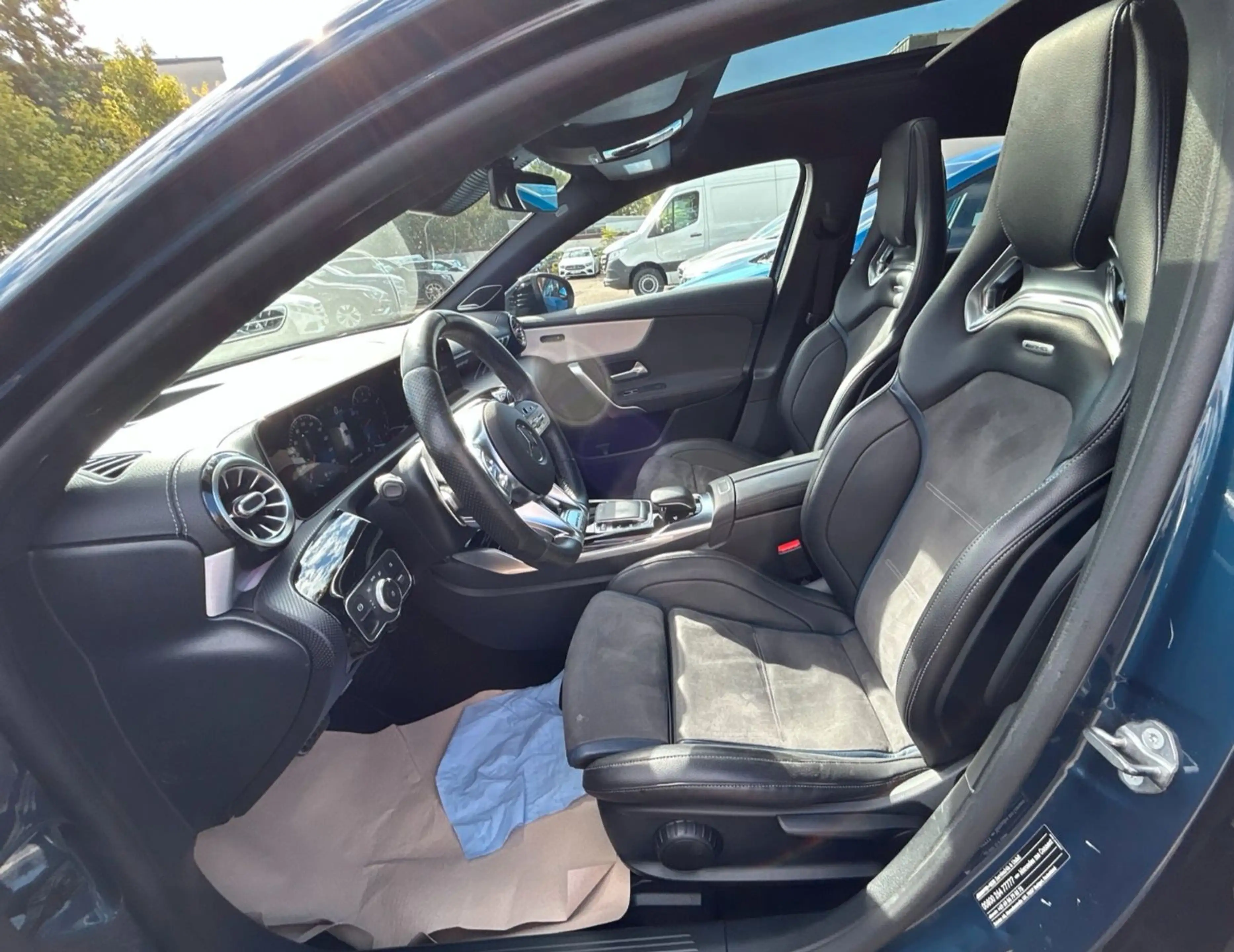 Mercedes-Benz A 35 AMG 4M Edition 1 /Pano/Hud/Performance — photo 2