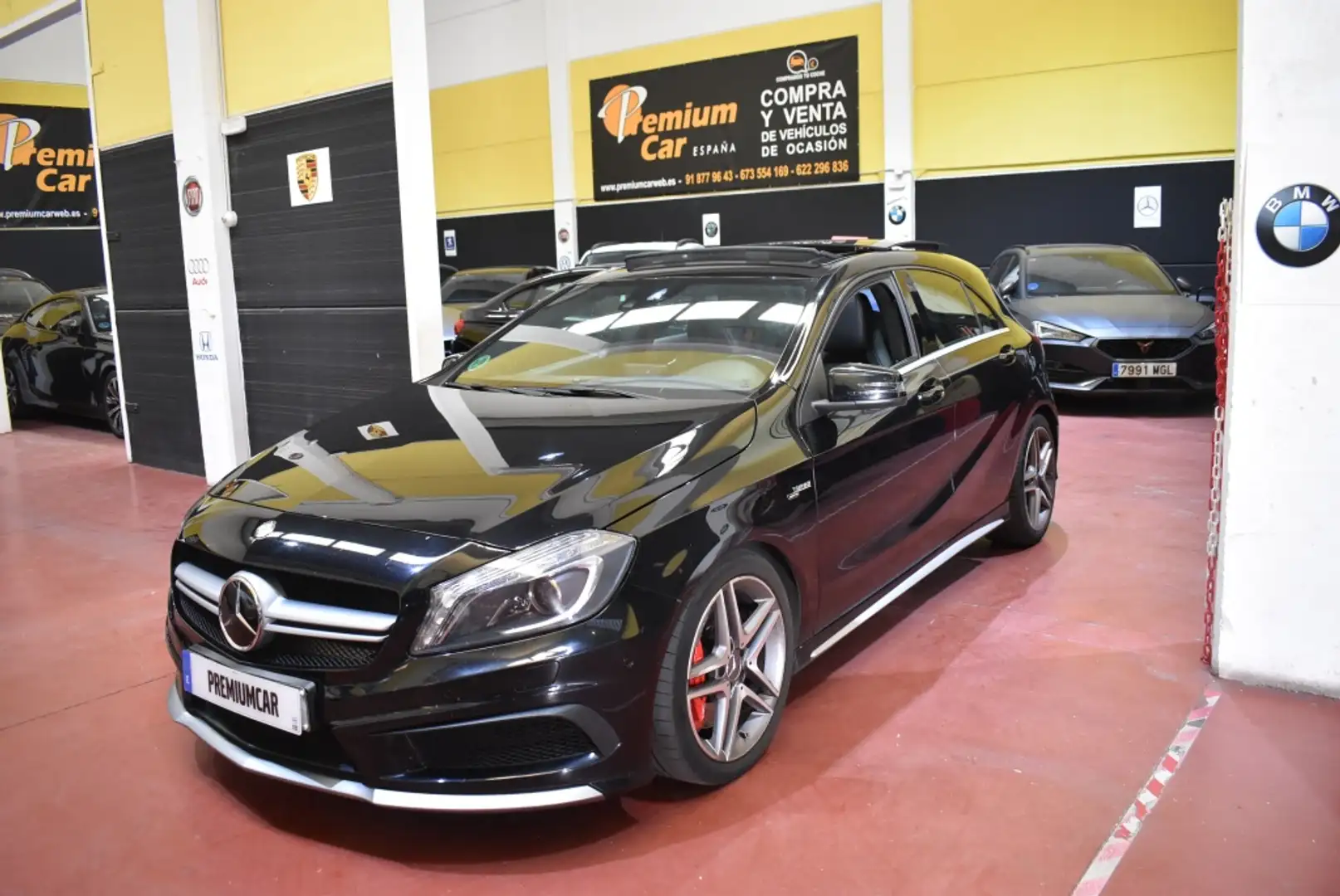 Mercedes-Benz A 45 AMG 4Matic 7G-DCT Zwart - 1