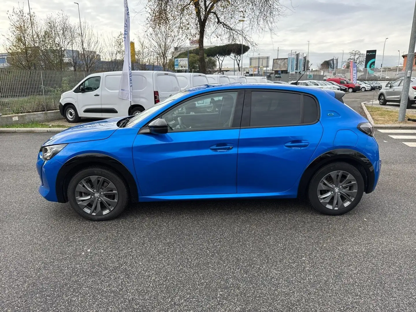 Peugeot 208 Allure Pack e 136cv Blu/Azzurro - 2