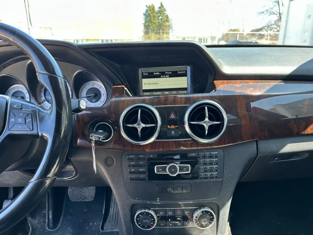 Mercedes-Benz GLK-Class снимка Mercedes-Benz GLK-Class