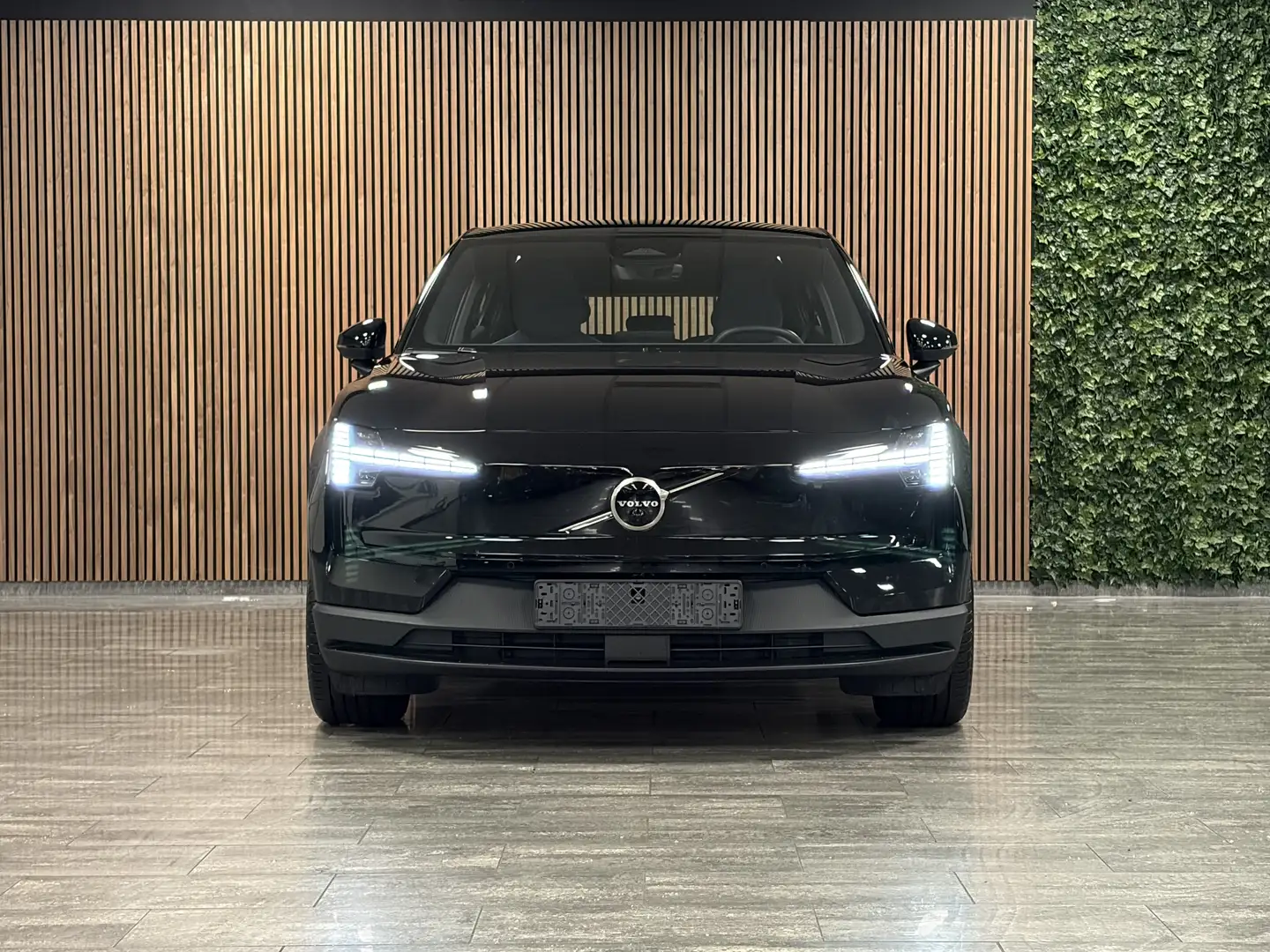 Volvo EX30 Single Motor Extended Range Ultra 69 kWh 360° 3D C Noir - 2