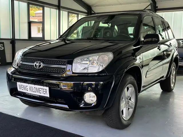 Toyota Autres RAV4 2.0 Executive 4X4 110KW TOP AUSTATTUNG !