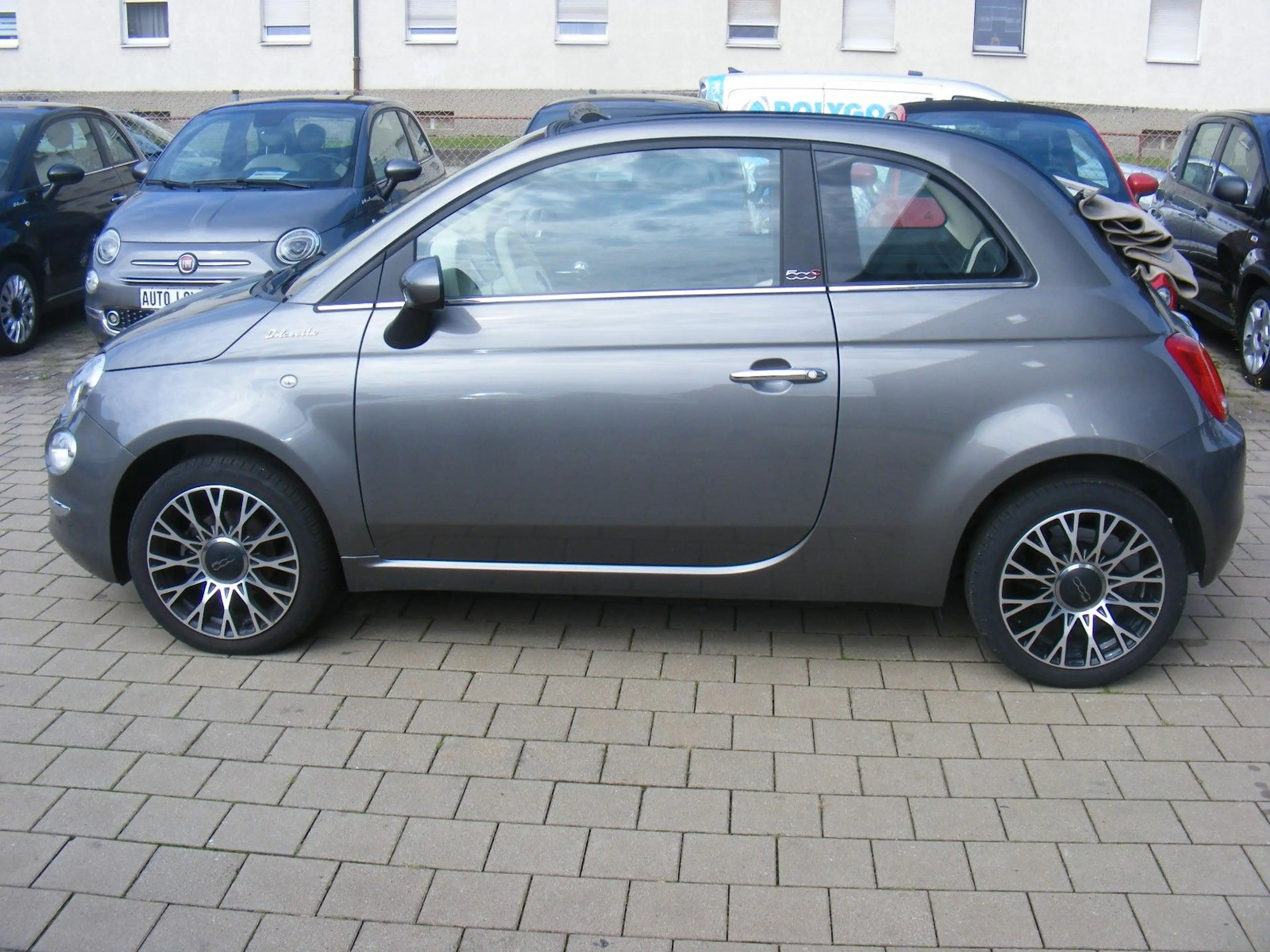 Fiat 500C MY22 1.0 GSE Hybrid DOLCEVITA 51kW — photo 4