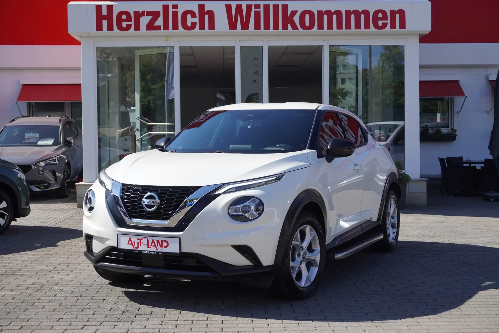 Nissan Juke 1.0 DIG-T AT LED AAC SHZ Kamera Weiß - 2