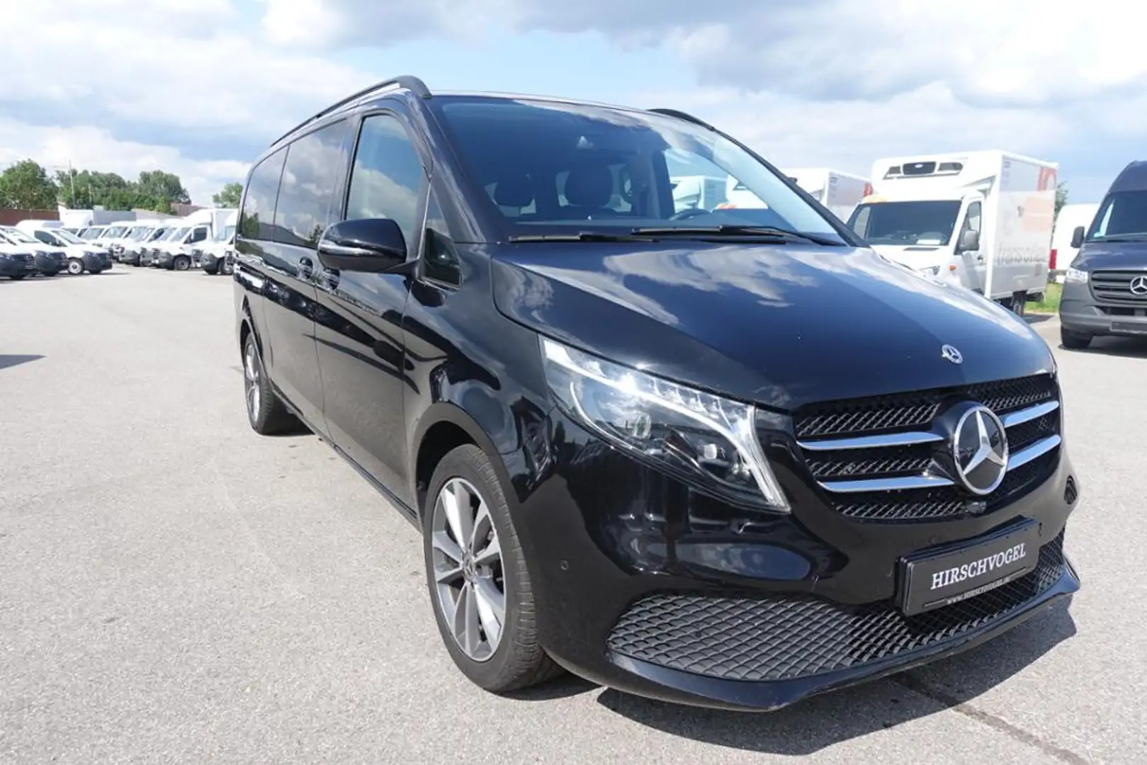 Mercedes-Benz V 300 d AVANTGARDE extralang 8-Sitzer AIRMATIC Schwarz - 2