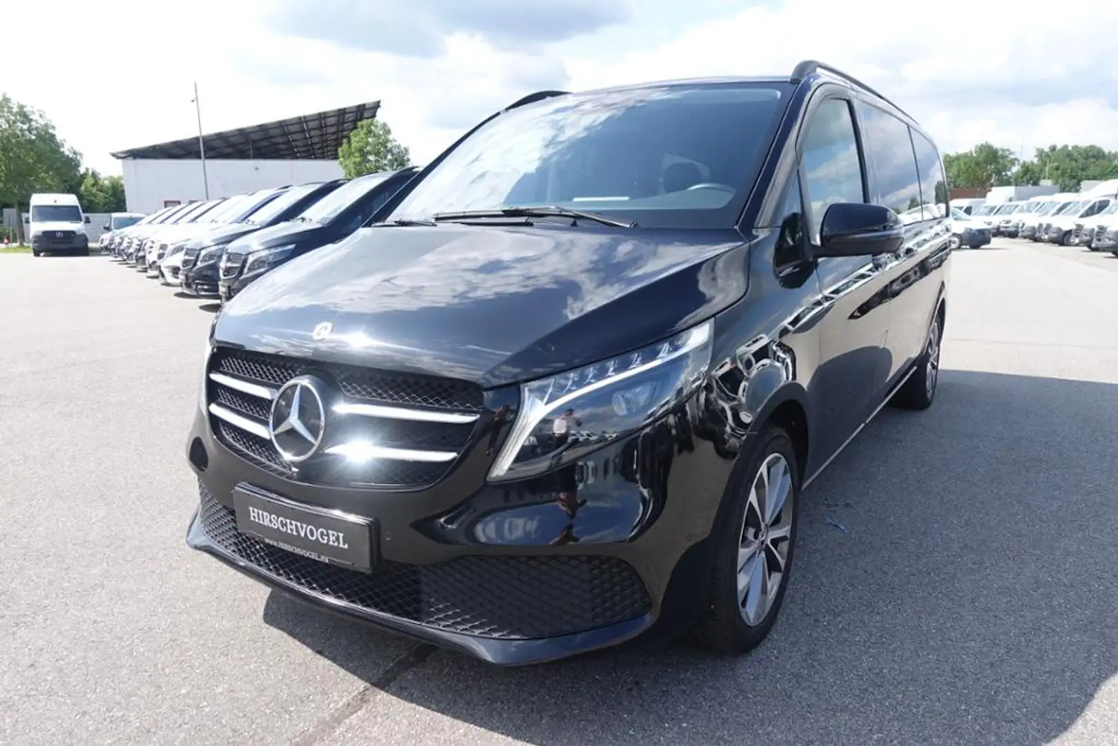 Mercedes-Benz V 300 d AVANTGARDE extralang 8-Sitzer AIRMATIC Schwarz - 1