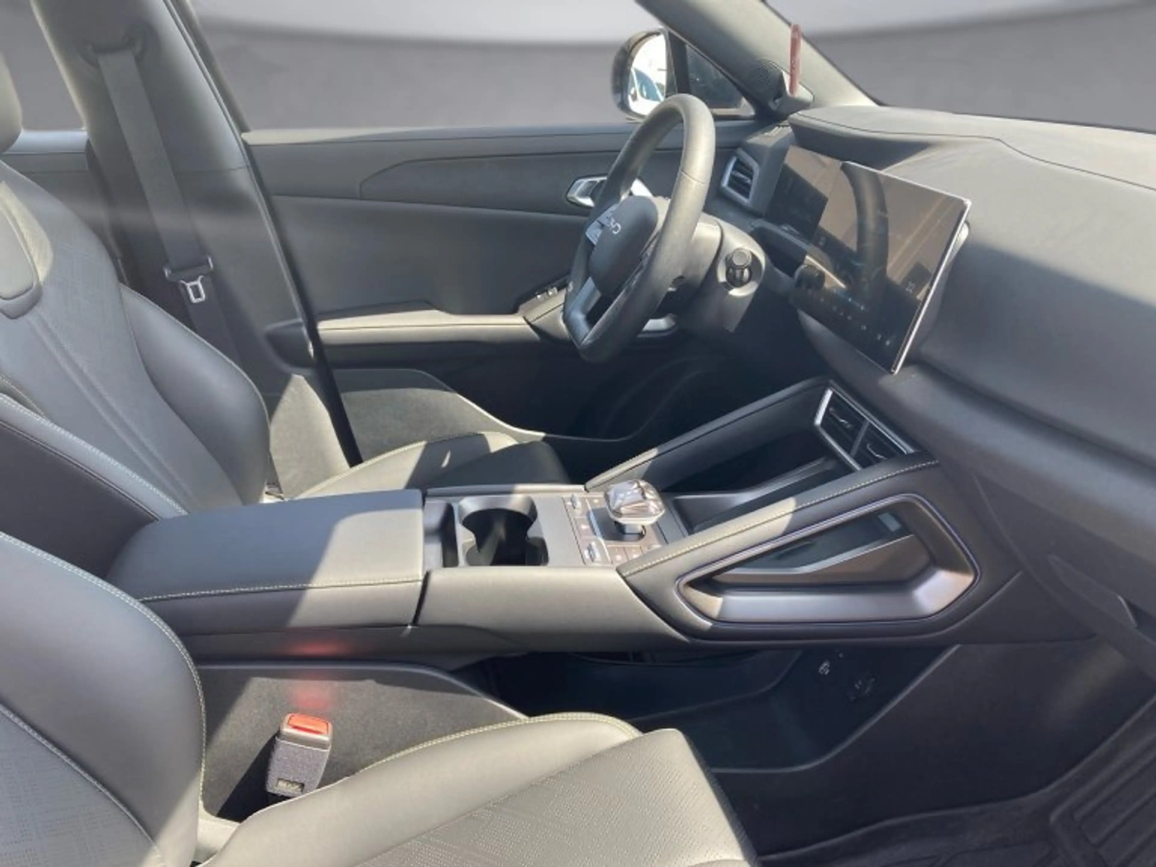 BYD Atto 2 Active — photo 8