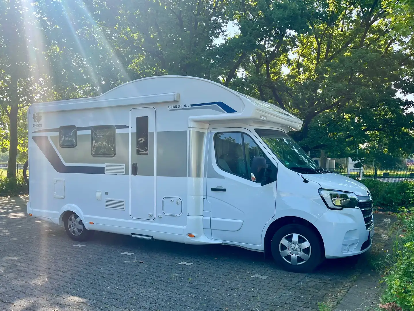 Renault Master Ahorn ACT 660 Plus Weiß - 1