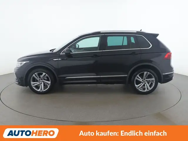 Volkswagen Tiguan view 3