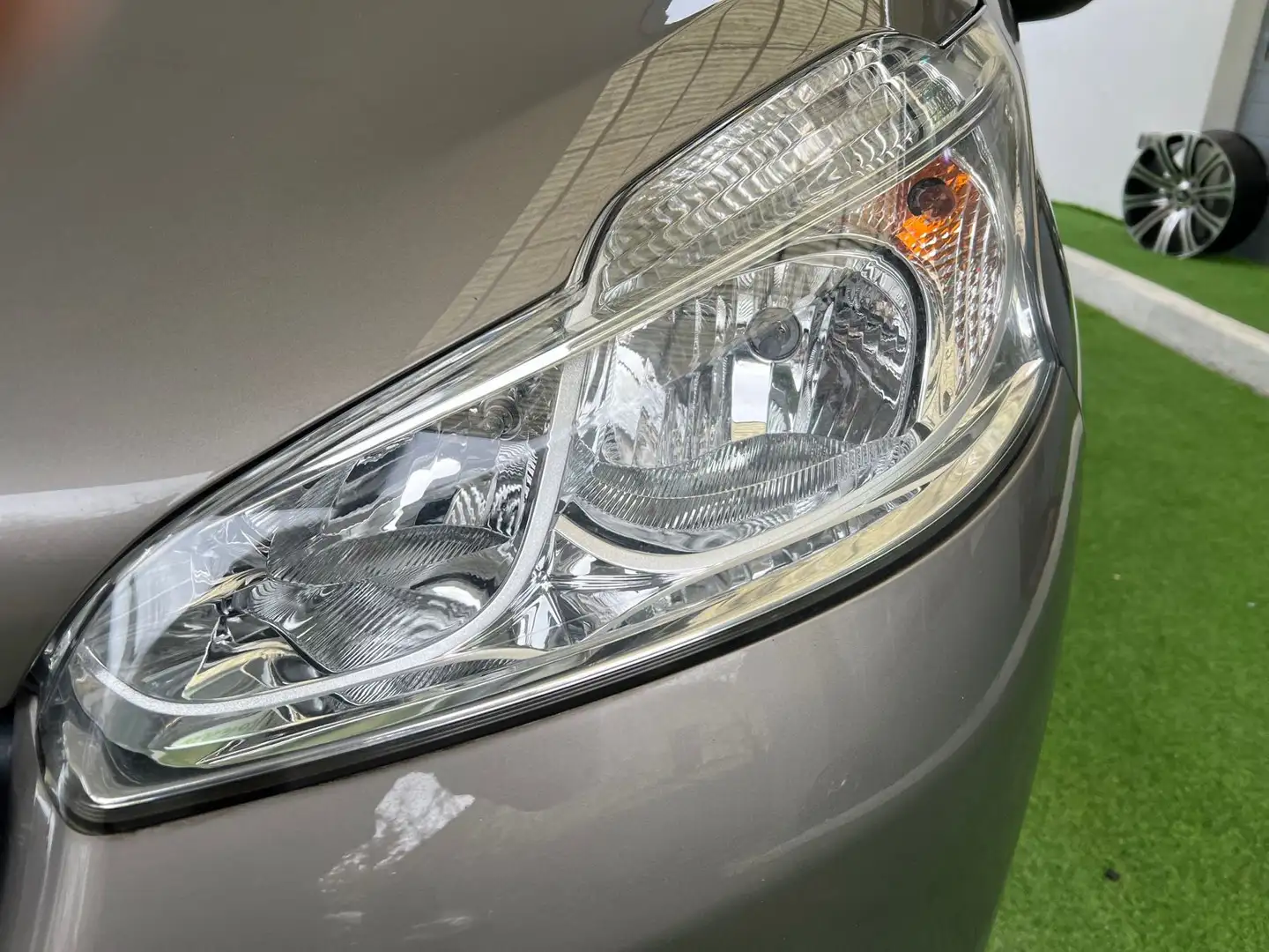 Peugeot 208 Active Pure Tech,Klima,MFL,PDC,LED,TOP Gris - 2