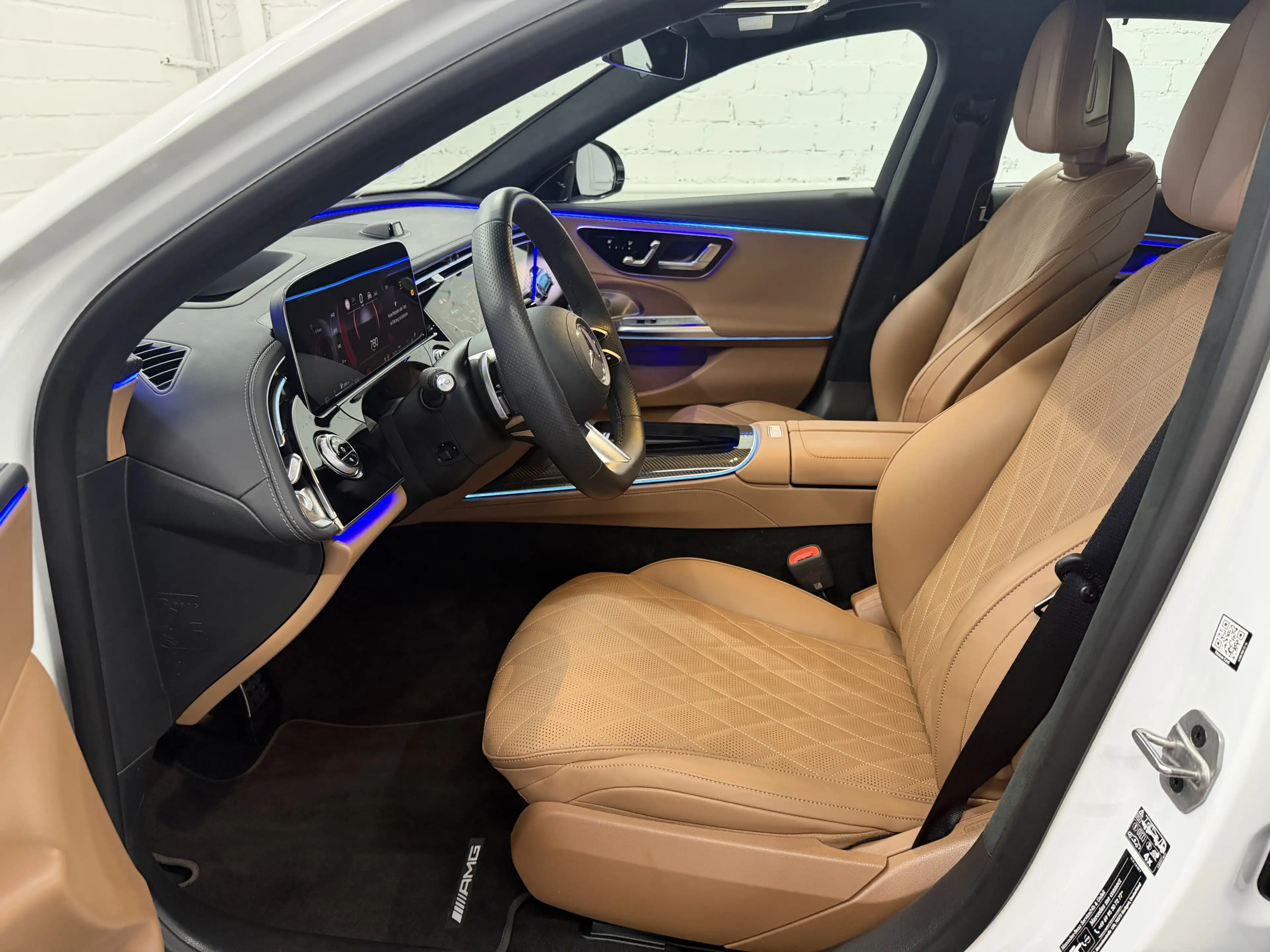 Mercedes-Benz E 450 4Matic 9G-TRONIC AMG Line Superscreen — photo 8