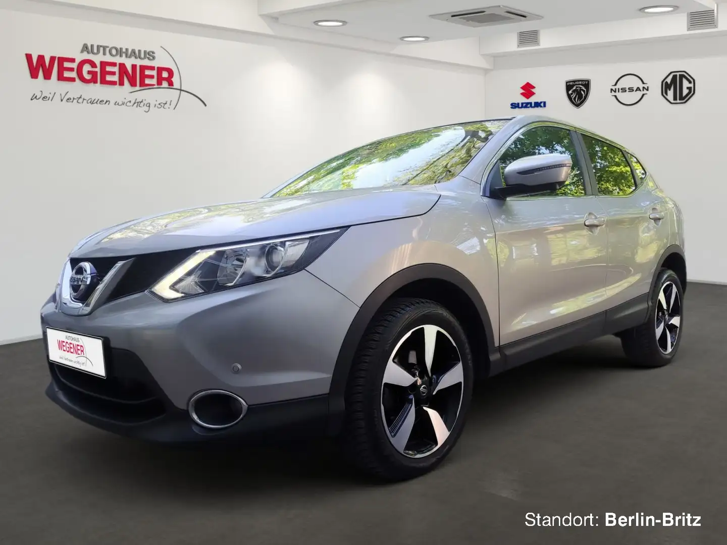 Nissan Qashqai QASHQAI 1.2 DIG-T Xtronic 4x2 N-Connecta *Navi* Silber - 1