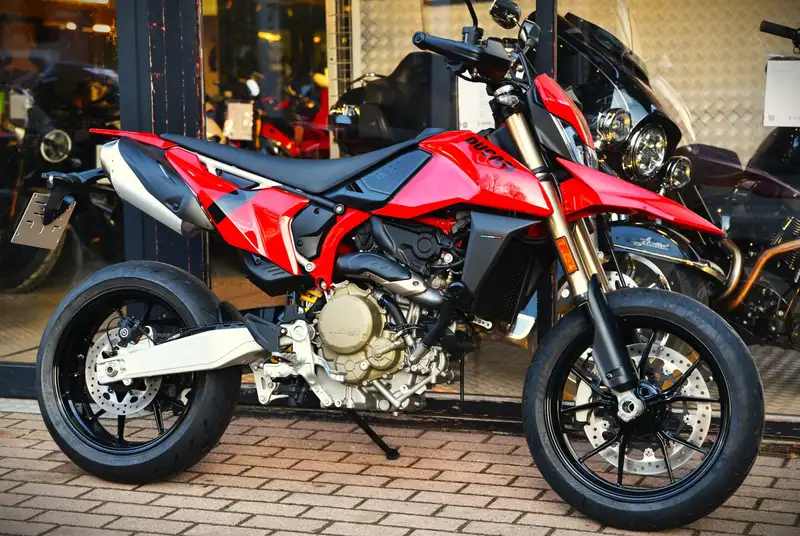 Ducati Hypermotard 698