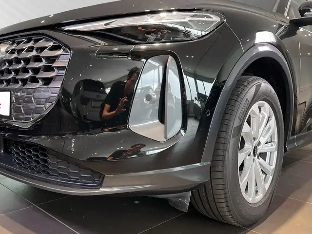 Audi Q5 view 6