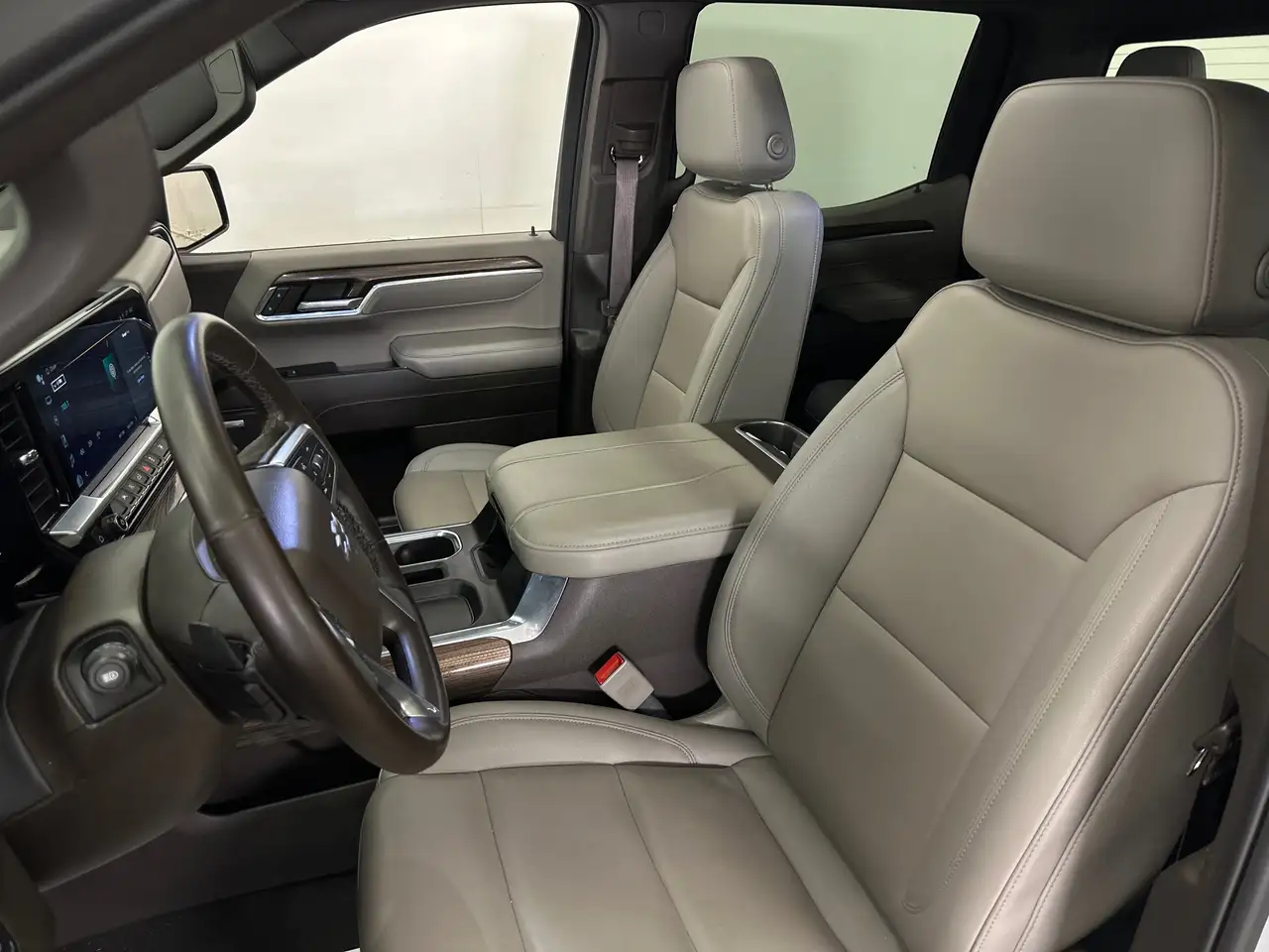 Chevrolet Silverado 1500 photo Chevrolet Silverado 1500
