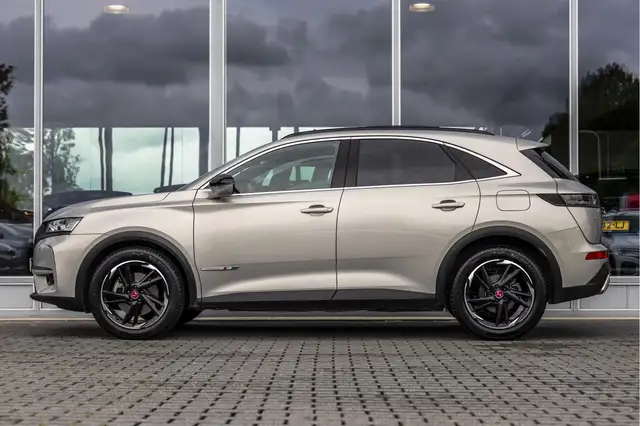 DS Automobiles DS 7 Crossback view 5