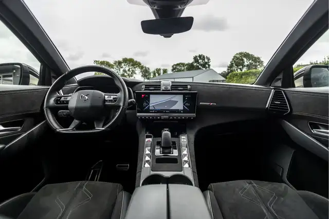 DS Automobiles DS 7 Crossback view 6