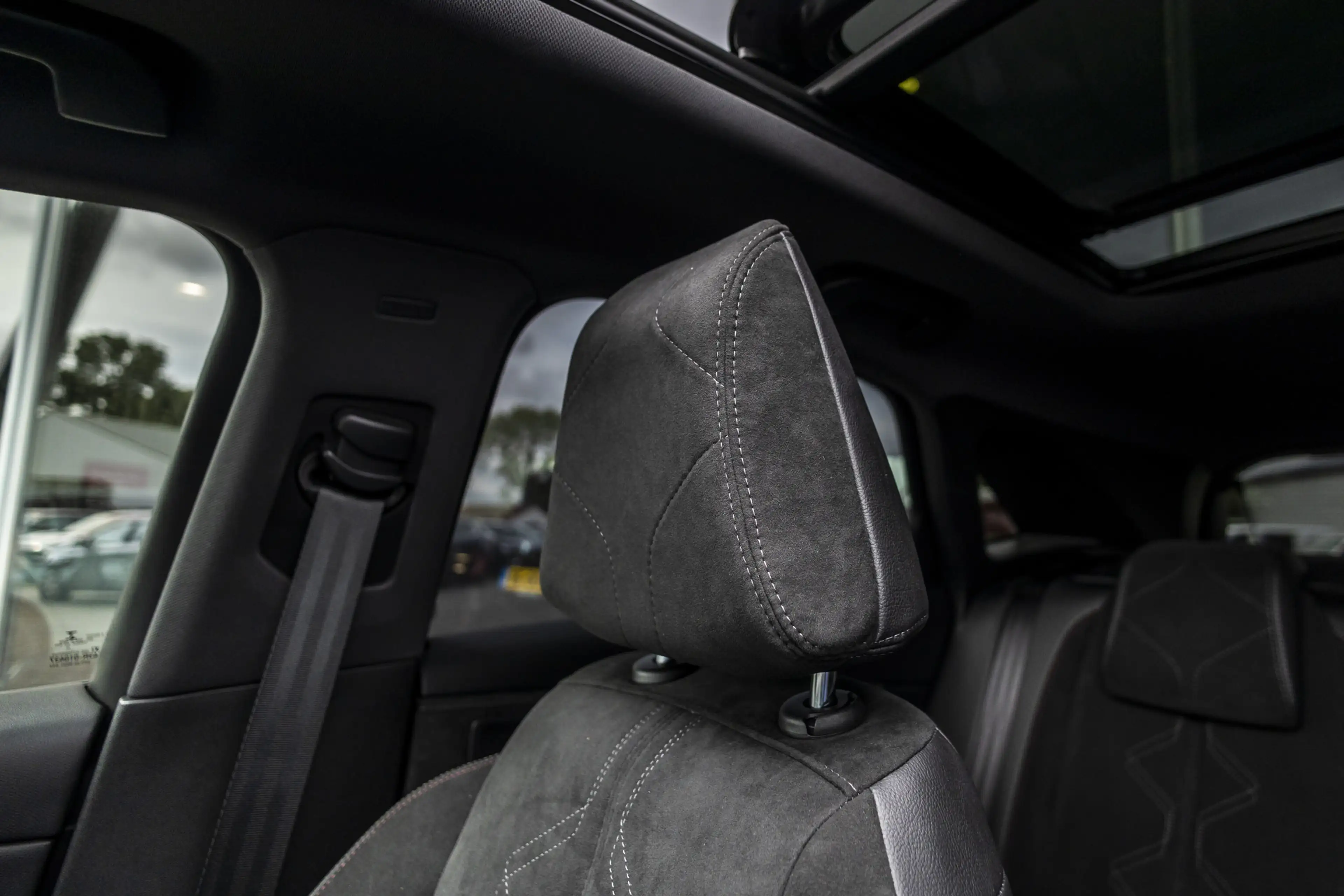 DS Automobiles DS 7 Crossback E-Tense Performance Line | Pano | Navi | Virt. Coc — photo 12