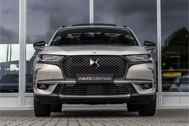 DS Automobiles DS 7 Crossback view 3