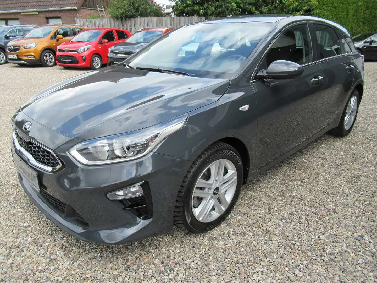 Kia Ceed / cee'd 1.4 T-GDI Vision Grau - 1