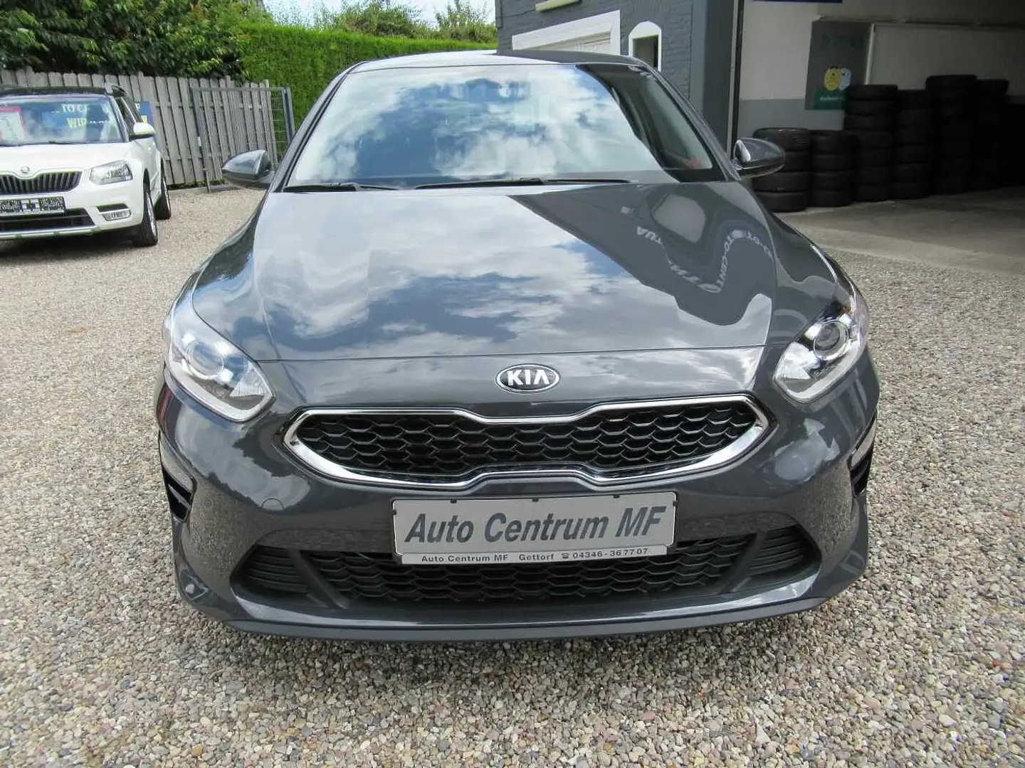 Kia Ceed / cee'd 1.4 T-GDI Vision Grau - 2