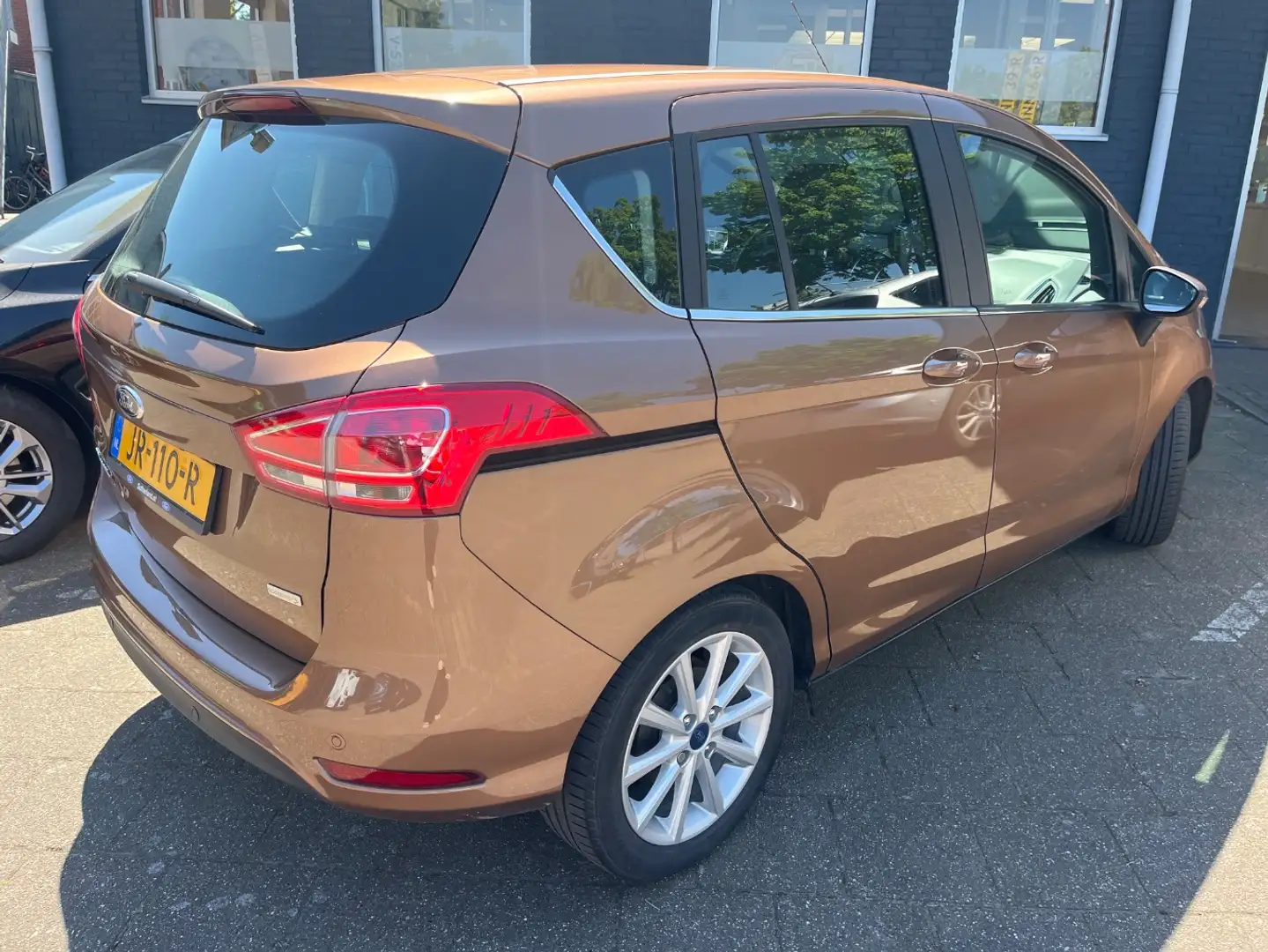 Ford B-Max 1.0 EcoBoost Titanium | Navi | Cruise | Clima | Marrón - 2