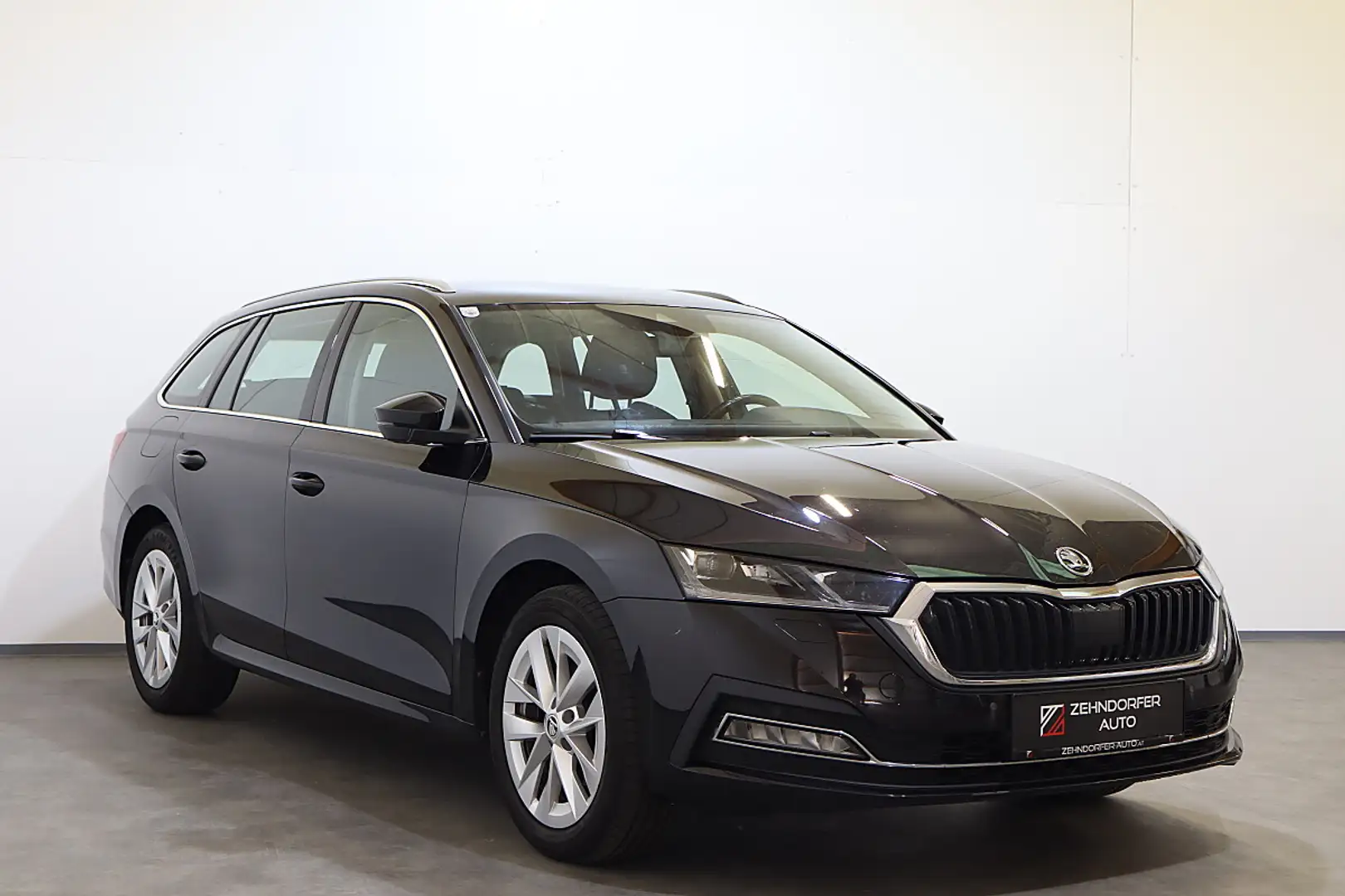 Skoda Octavia Combi 2,0 TDI Style DSG|MATRIX|AHK|RFK|NAVI Schwarz - 2