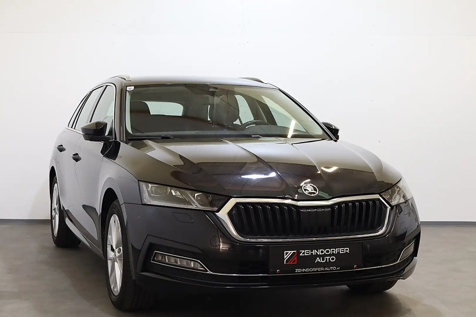Skoda Octavia Combi 2,0 TDI Style DSG|MATRIX|AHK|RFK|NAVI Schwarz - 1
