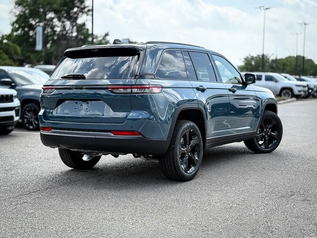 Jeep Grand Cherokee photo Jeep Grand Cherokee