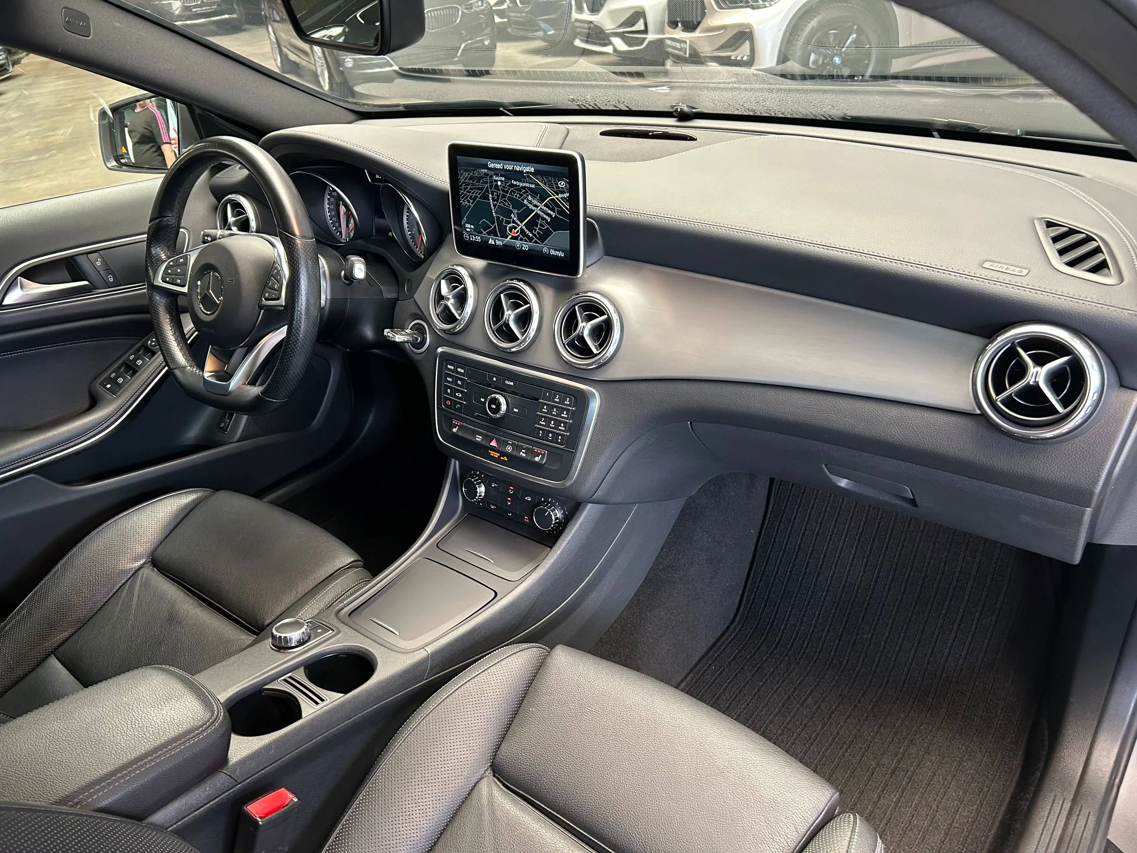 Mercedes-Benz GLA 180 7G-DCT AMG Line Alu18"/Led/Leder/VerwZet/Gps/Pdc/Hk/Bt *1j garantie* — photo 10