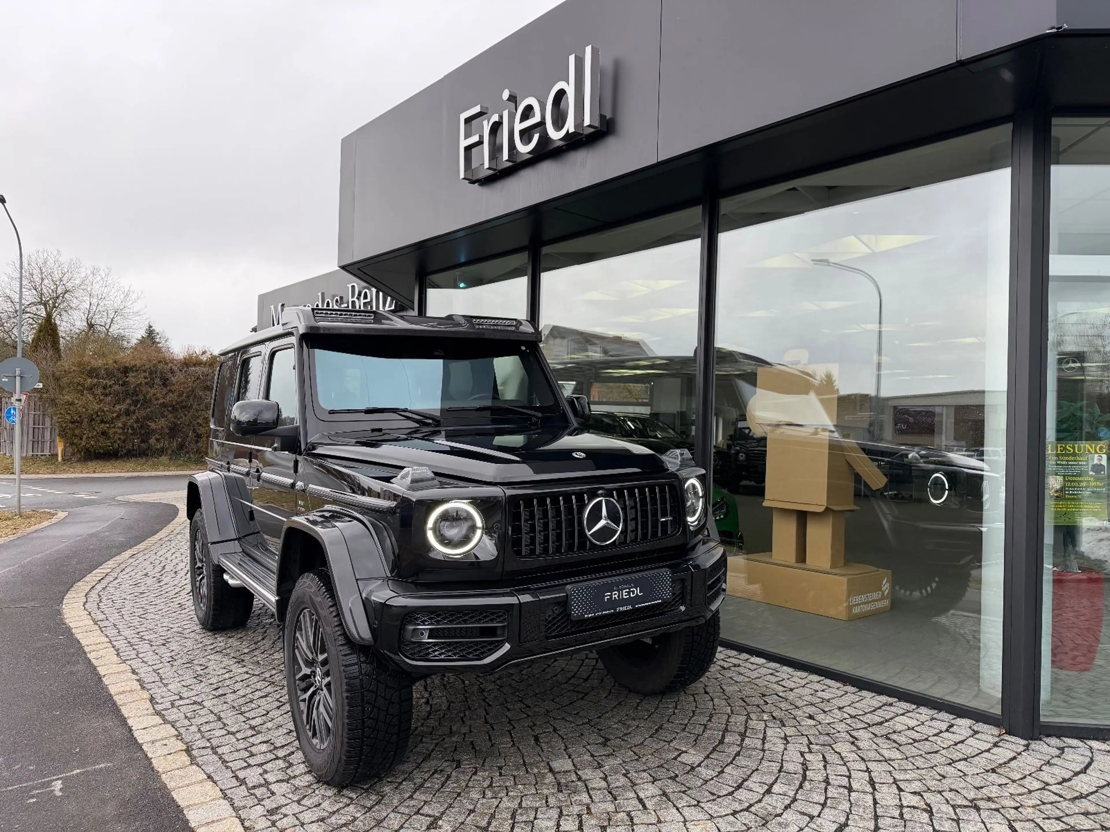 Mercedes-Benz G 63 AMG 4x4, 1.Hand, 225 KM, Holzboden, TV — photo 4